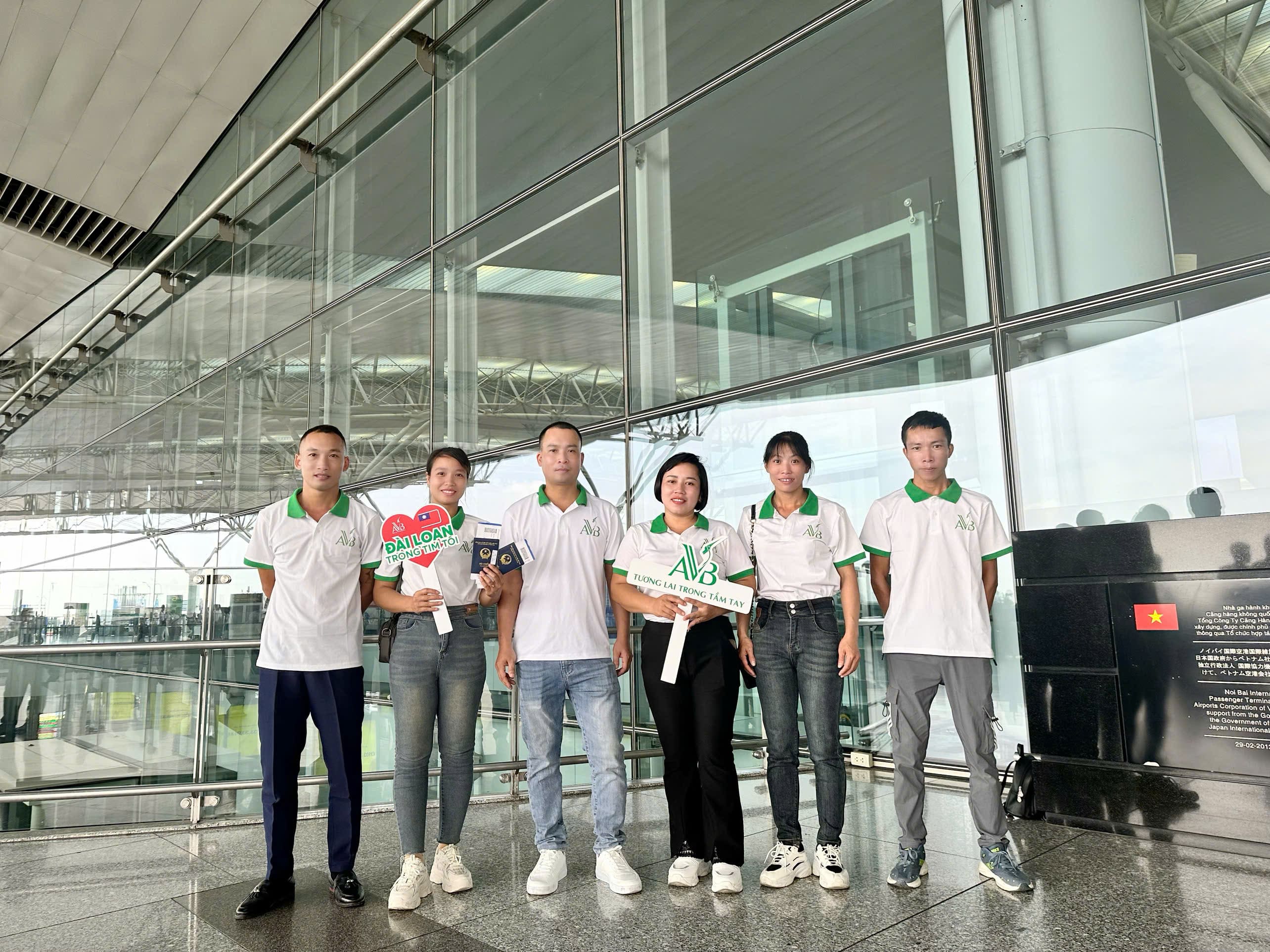đơn hàng đôi vợ chồng Đài Loan AVB